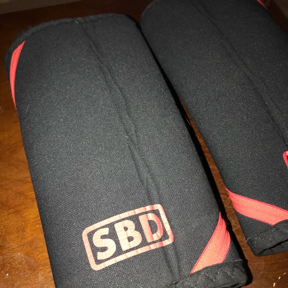 SBD knee sleeves
